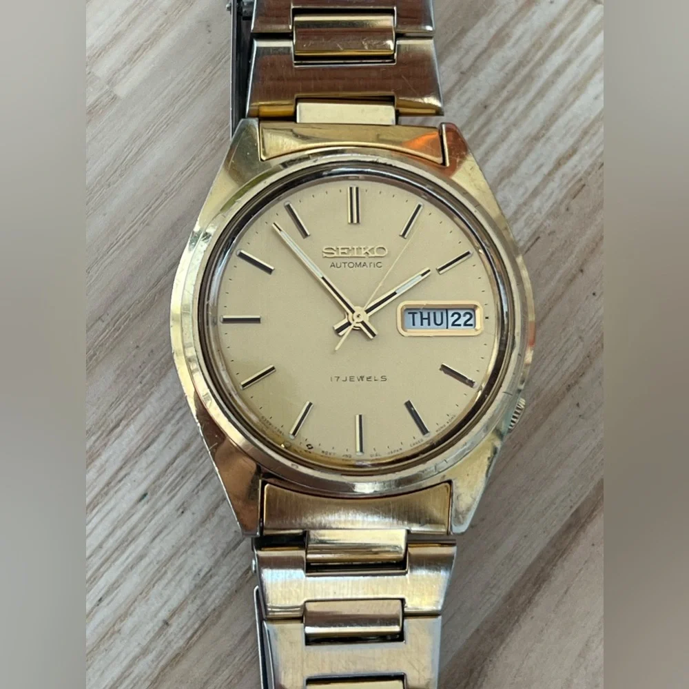 Seiko Automatic Rare Vintage Men’s Watch Gold-Tone Dial Bracelet Date Window